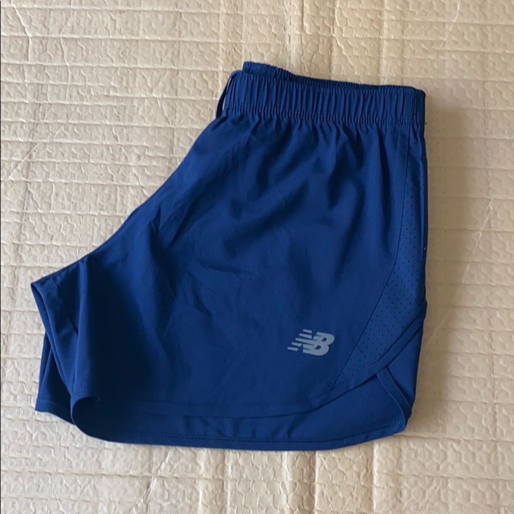 New balance shorts - Picture 2 of 6